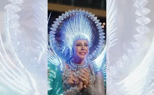 
          Imagem ilustrativa da imagem Paolla Oliveira chora enquanto samba na despedida da Grande Rio
          