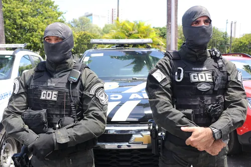 
          Imagem ilustrativa da imagem Pastor evangélico é sequestrado no Recife e liberado depois de pagamento do resgate
          