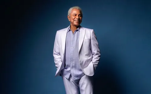 
          Imagem ilustrativa da imagem Paulinho da Viola entrega passado e futuro do samba em show em São Paulo
          