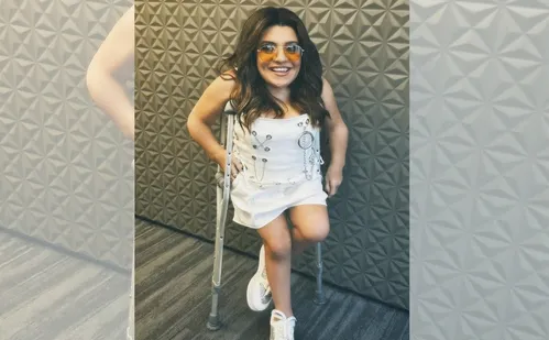 
          Imagem ilustrativa da imagem Pequena Lo: "Eu me tornei a referência que não tive"
          