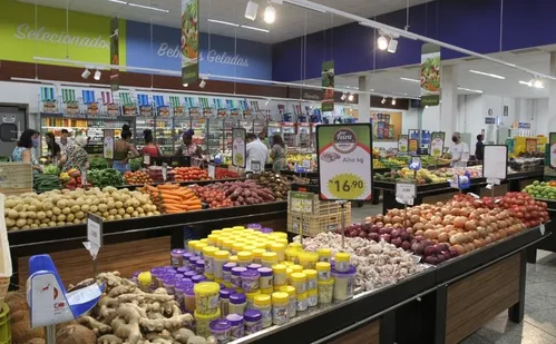 
          Imagem ilustrativa da imagem Por escassez de mão de obra, empresas querem contratar de recrutas a presidiários
          