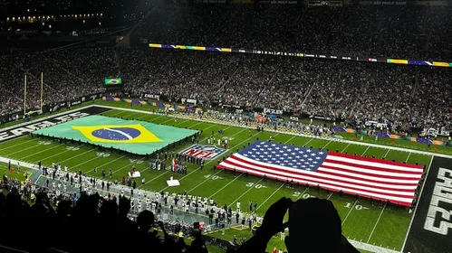 
          Imagem ilustrativa da imagem Prefeito Eduardo Paes anuncia que jogo da NFL que seria em São Paulo em 2026 acontecerá no Rio
          