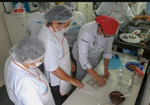 
          Imagem ilustrativa da imagem Prefeitura do Jaboatão abre 300 vagas em cursos de capacitação para mulheres
          