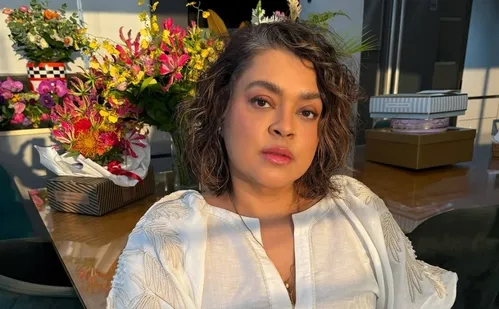 
          Imagem ilustrativa da imagem Preta Gil revela dificuldades após internação: 'não consigo sentar'
          