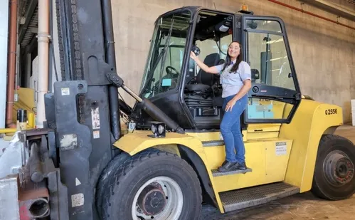 
          Imagem ilustrativa da imagem Protagonismo feminino: mais mulheres na chefia e em cargos de alto risco
          