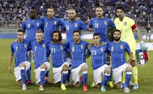 
          Imagem ilustrativa da imagem Quais seleções não usam as cores da sua bandeira na camisa? Veja lista
          