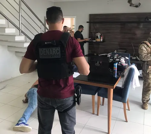 
          Imagem ilustrativa da imagem Quem é Frankestein, apontado como ladrão de bancos que levava vida de luxo
          