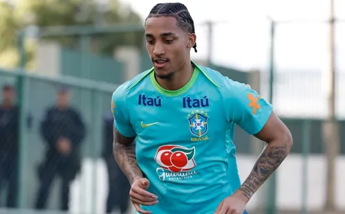 
          Imagem ilustrativa da imagem Quem é João Pedro e por que Dorival o escolheu como titular da seleção brasileira
          