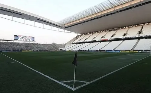 
          Imagem ilustrativa da imagem Quem é a jovem que fingiu ser jornalista da ESPN e funcionária do Corinthians
          