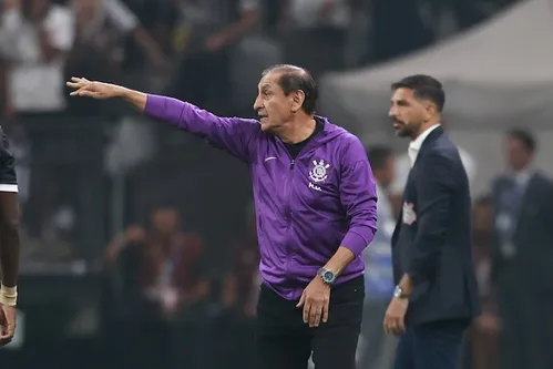 
          Imagem ilustrativa da imagem Ramón Díaz considera poupar e escalar time alternativo em final do Paulistão contra o Palmeiras
          