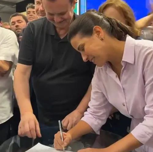 
          Imagem ilustrativa da imagem Raquel Lyra se filia ao PSD em cerimônia prestigiada no Recife
          