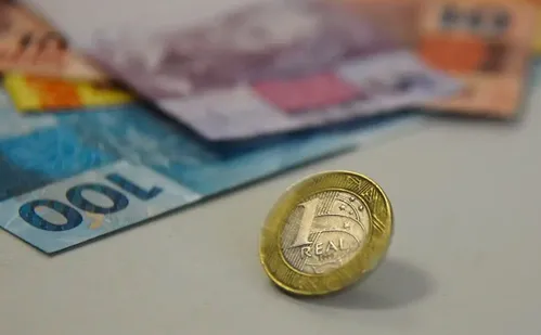 
          Imagem ilustrativa da imagem Receita paga lote da malha fina do Imposto de Renda nesta segunda
          