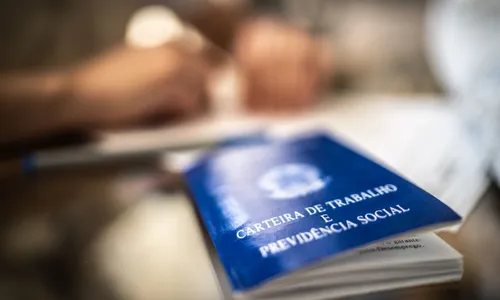 
          Imagem ilustrativa da imagem Recife tem mais de mil vagas de emprego com salários de até R$ 8 mil
          