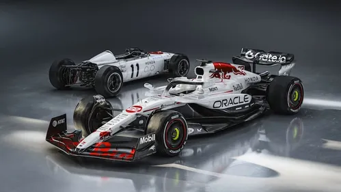 
          Imagem ilustrativa da imagem Red Bull revela pintura especial branca para o GP do Japão de F1; veja fotos
          