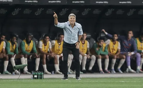 
          Imagem ilustrativa da imagem Renato Gaúcho dá 'coragem' e solidifica Fluminense mesmo com ausências
          