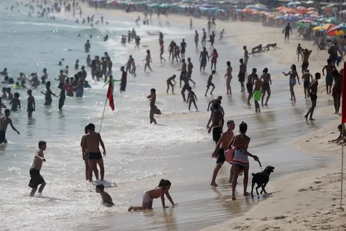 
          Imagem ilustrativa da imagem Rio de Janeiro pode alcançar nível inédito de calor; ‘É importante se proteger’, diz Eduardo Paes
          