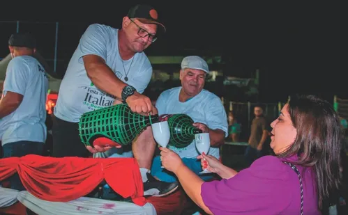 
          Imagem ilustrativa da imagem Rota da Ferradura: do tradicional ao requintado em bares e restaurantes
          