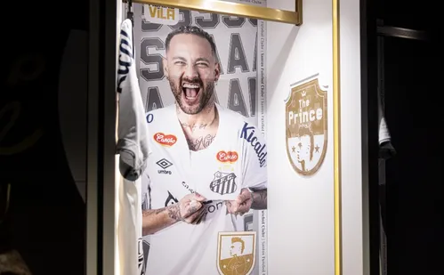 
          Imagem ilustrativa da imagem Santos reforma vestiário com ajuda da família de Neymar. Veja como ficou
          