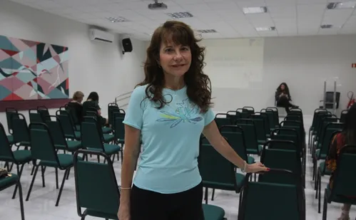 
          Imagem ilustrativa da imagem Saúde mental da mulher médica: “Precisamos cuidar de quem cuida”, diz psiquiatra
          