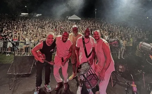 
          Imagem ilustrativa da imagem Segunda-feira de Carnaval tem Pique Novo de graça no Sambão. Veja programação
          