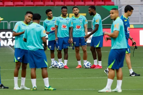 
          Imagem ilustrativa da imagem Seleção brasileira busca deslanchar nas Eliminatórias contra a Colômbia
          