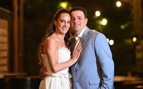 
          Imagem ilustrativa da imagem Silvia Abravanel se casa com cantor sertanejo
          