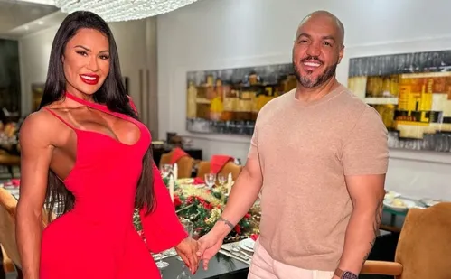 
          Imagem ilustrativa da imagem Sisters pedem show de Belo no BBB e resposta de Gracyanne Barbosa surpreende
          