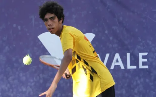 
          Imagem ilustrativa da imagem Sucesso de João Fonseca faz surgir novos adeptos do tênis no país
          