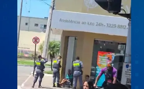 
          Imagem ilustrativa da imagem Suspeito ameaça vendedoras com faca em novo ataque na Glória, em Vila Velha
          