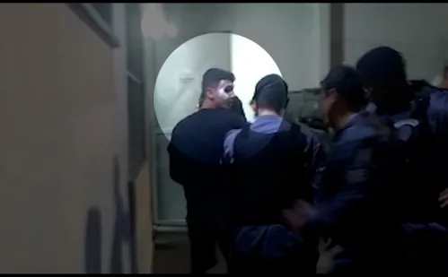 
          Imagem ilustrativa da imagem Homem que matou mulher na Glória tinha passagem pela polícia por tentativa de roubo
          