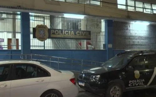 
          Imagem ilustrativa da imagem Técnica de enfermagem é esfaqueada em assalto na Serra
          