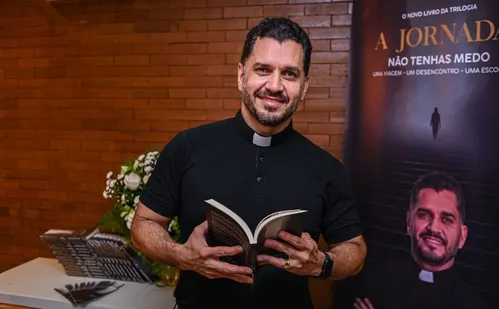 
          Imagem ilustrativa da imagem Terço gigante da Festa da Penha vai ter flores de tecido
          