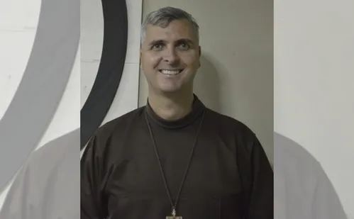 
          Imagem ilustrativa da imagem Terço gigante da Festa da Penha vai ter flores de tecido
          