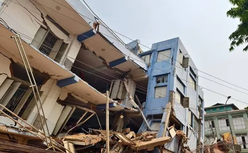 
          Imagem ilustrativa da imagem Terremoto atinge área mais vulnerável do Mianmar, diz brasileiro da ONU
          