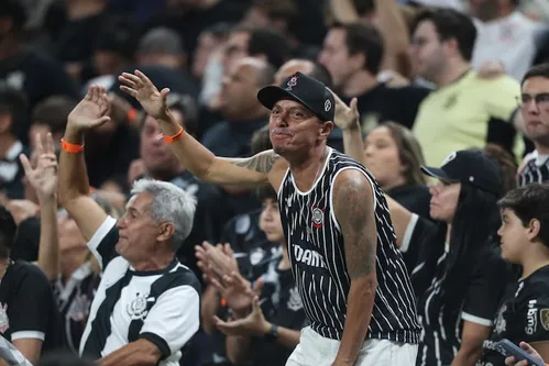 
          Imagem ilustrativa da imagem Título do Corinthians sobre o Palmeiras no Paulistão rende memes e provocações
          