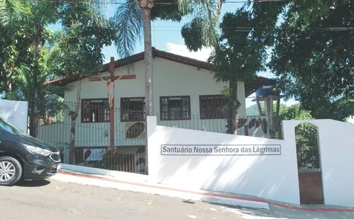 
          Imagem ilustrativa da imagem Turismo da fé atrai famílias até de fora do Brasil para o Espírito Santo
          