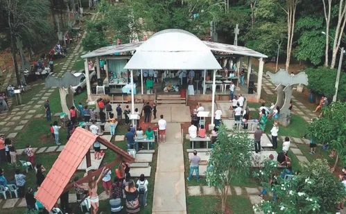 
          Imagem ilustrativa da imagem Turismo da fé atrai famílias até de fora do Brasil para o Espírito Santo
          