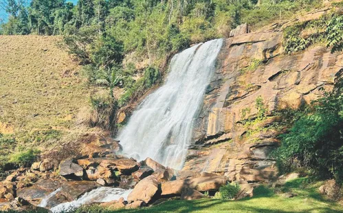 
          Imagem ilustrativa da imagem Alfredo Chaves: Um paraíso para quem ama cachoeiras
          