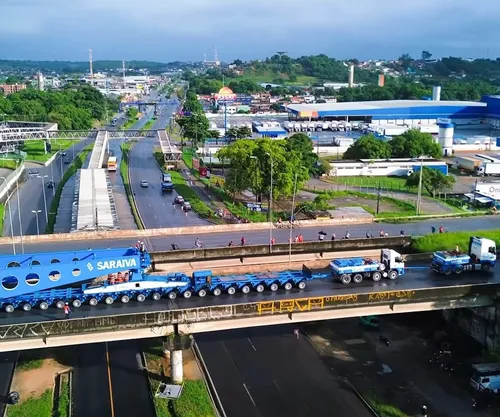 
          Imagem ilustrativa da imagem VÍDEO: Comboio com transformador gigante começou segunda etapa da viagem
          