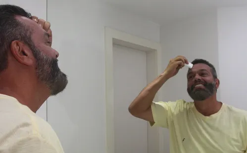 
          Imagem ilustrativa da imagem Vaidade masculina aumenta e busca por cirurgia bate recorde
          