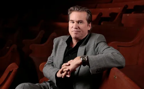 
          Imagem ilustrativa da imagem Val Kilmer: o que é a Ciência Cristã, religião que fez o ator adiar ajuda médica
          