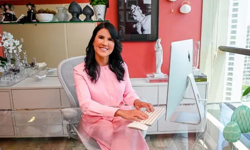 
          Imagem ilustrativa da imagem Varizes, calor e Carnaval: Beth Moreno dá dicas de cuidados com as pernas na folia
          