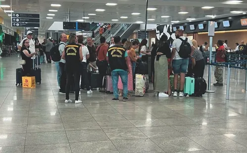 
          Imagem ilustrativa da imagem Veja os direitos dos passageiros que tiveram voos atrasados no ES
          