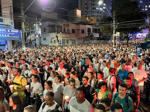 
          Imagem ilustrativa da imagem Veja vídeos e fotos da Romaria dos homens deste sábado
          