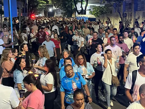 
          Imagem ilustrativa da imagem Veja vídeos e fotos da Romaria dos homens deste sábado
          