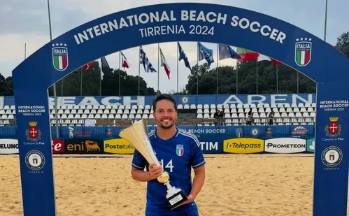 
          Imagem ilustrativa da imagem Vereador de Vitória pede licença para disputar Mundial de Beach Soccer
          