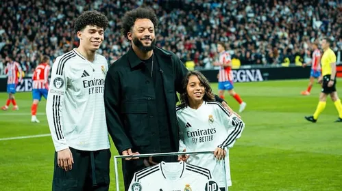 
          Imagem ilustrativa da imagem Vídeo: prodígio? Filho de Marcelo dá assistência de letra em apenas cinco minutos pelo Real Madrid
          