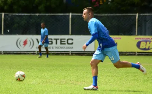 
          Imagem ilustrativa da imagem Vitória vira a chave e mira o penta da Copa ES
          