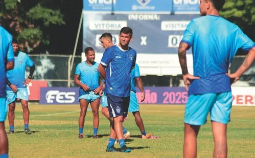 
          Imagem ilustrativa da imagem Vitória x Rio Branco de Venda Nova: promessa de jogão no Salvador Costa
          