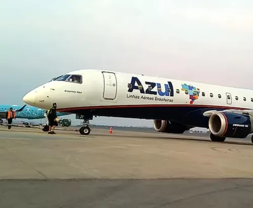 
          Imagem ilustrativa da imagem Voos entre Recife e Petrolina terão redução de viagens a partir desta segunda-feira
          